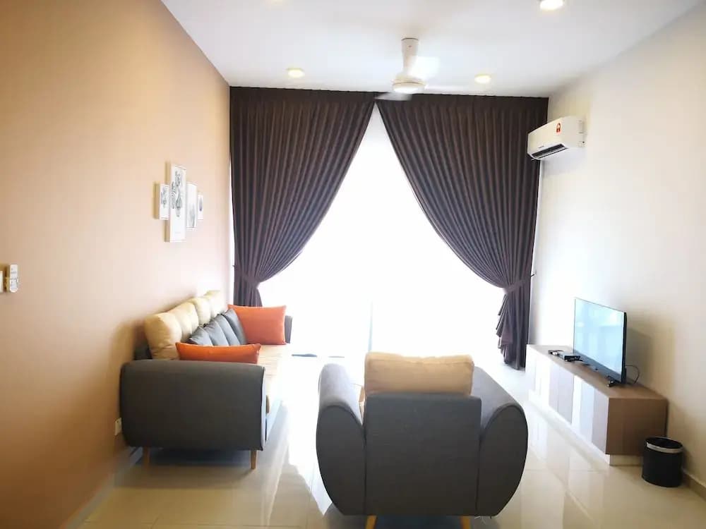 Garden View Homestay @ Country Garden Danga Bay - photo 1