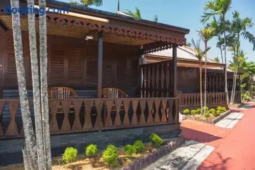 Shah's Beach Resort - photo 1
