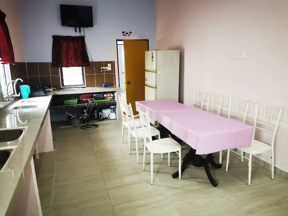 SPOT ON 90164 Homestay Al Hafiz - photo 15