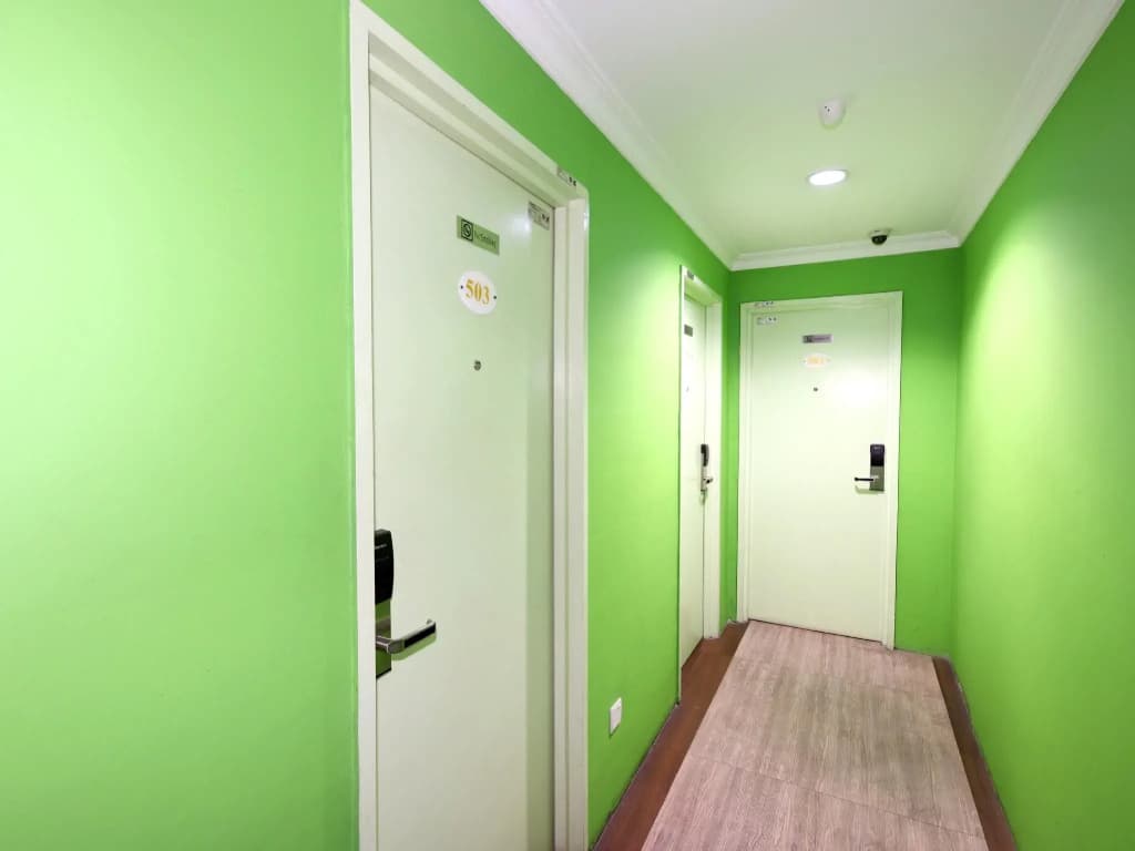 OYO 496 Hotel De Eco Inn - photo 11
