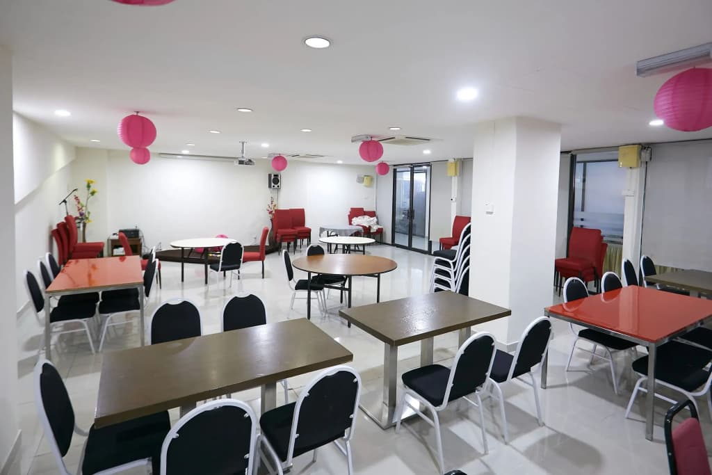 Dolphin Hotel, Chow Kit Kuala Lumpur - photo 21
