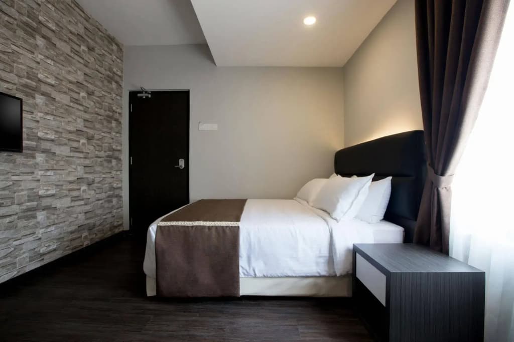 Gurney Lodge - photo 7