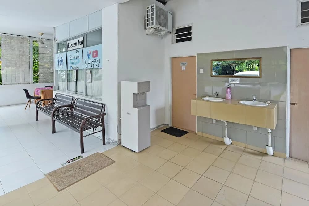 Hotel O Eleven Inn - photo 2
