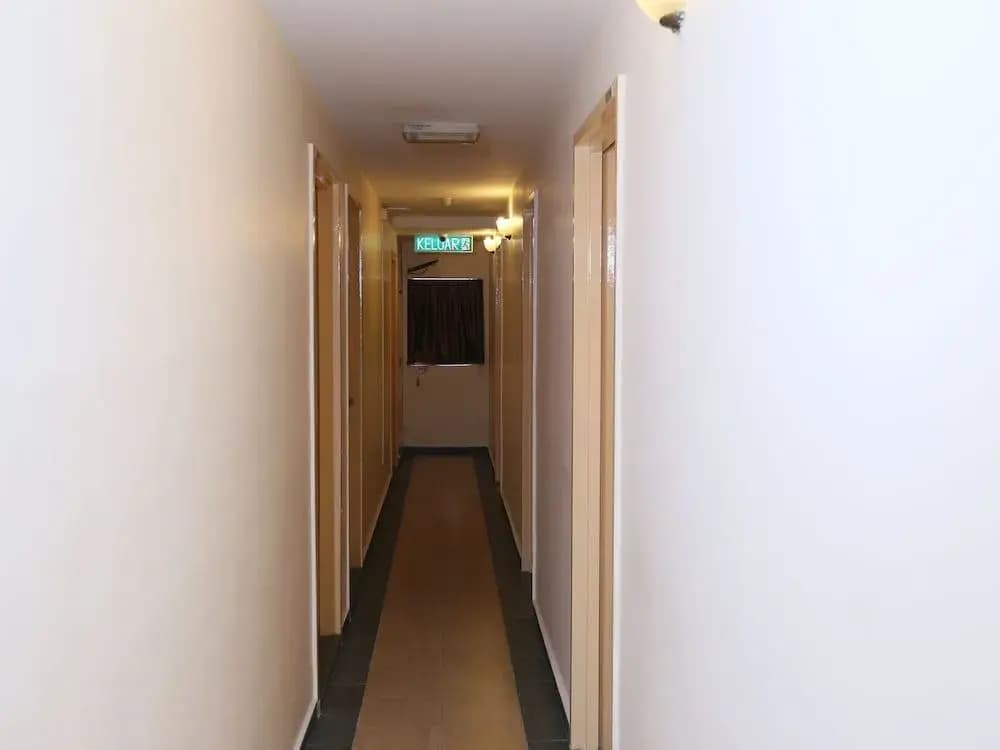 OYO 89672 EG Hotel JJ - photo 10