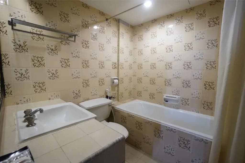Lodge 18 Hotel - photo 8
