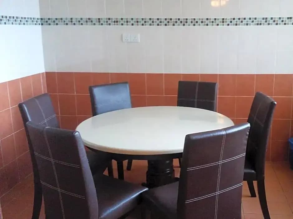 MH Apartment @ Crown Imperial Court - photo 3