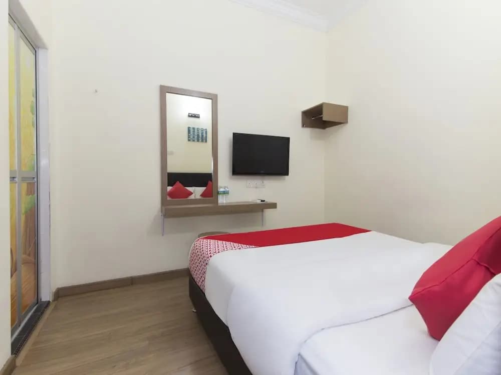 OYO 445 Charisma Hotel - photo 5