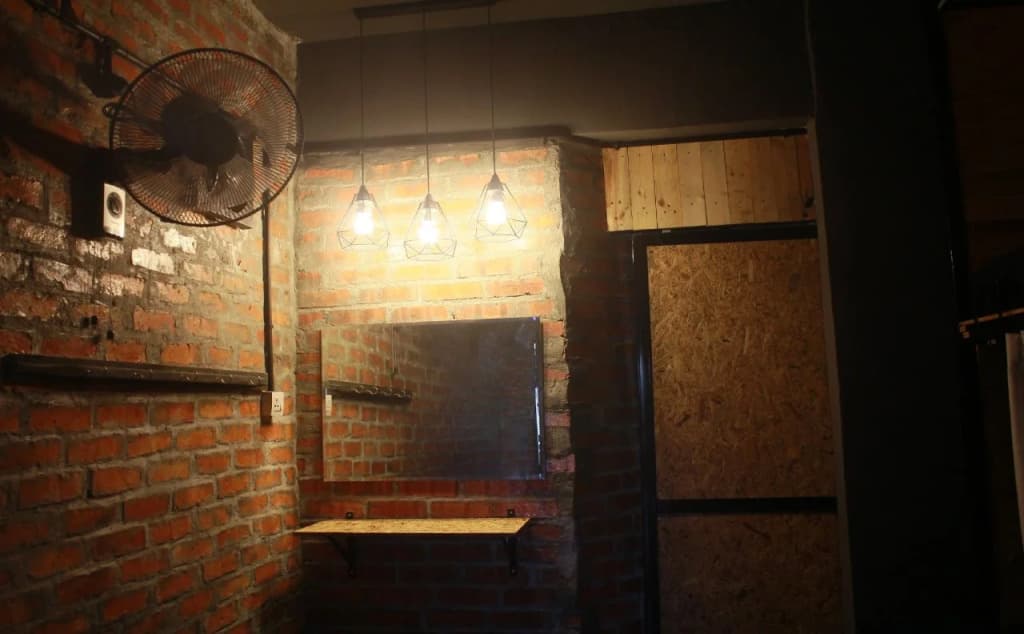THE BUNK BACKPACKERS HOSTEL by fleur - photo 7