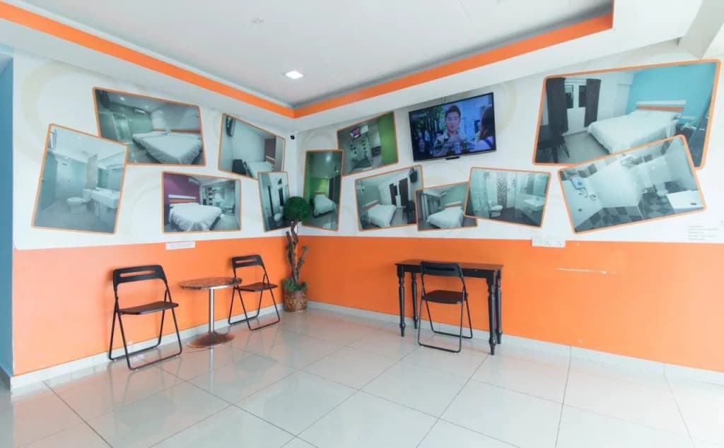 OYO 90296 Red Orange Hotel Port Klang - photo 12