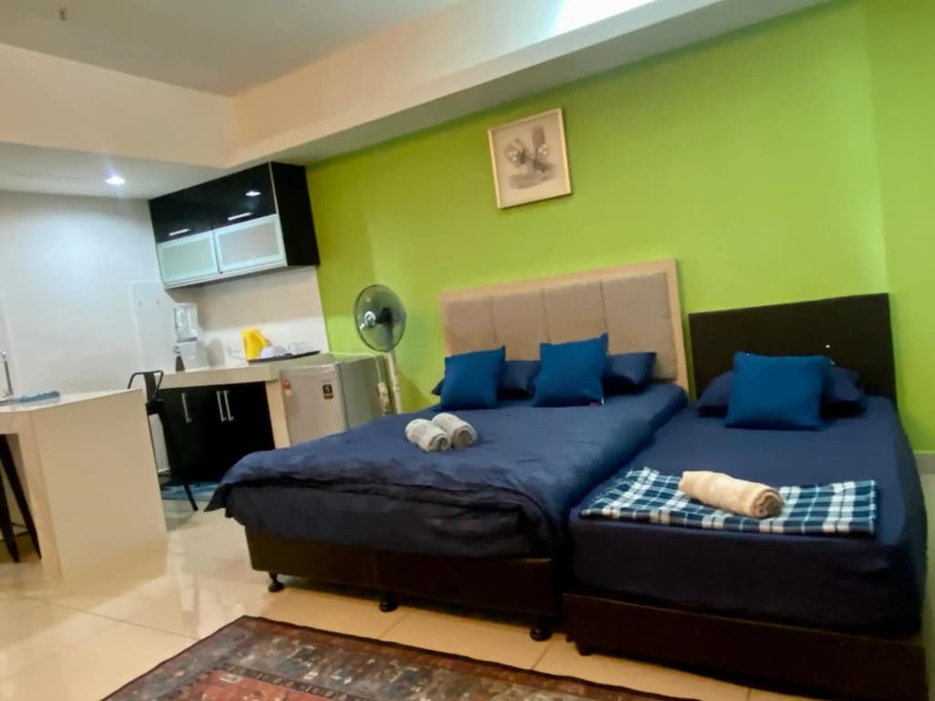Private Studio Viana Court Service Apartment 2 with private parking - photo 3