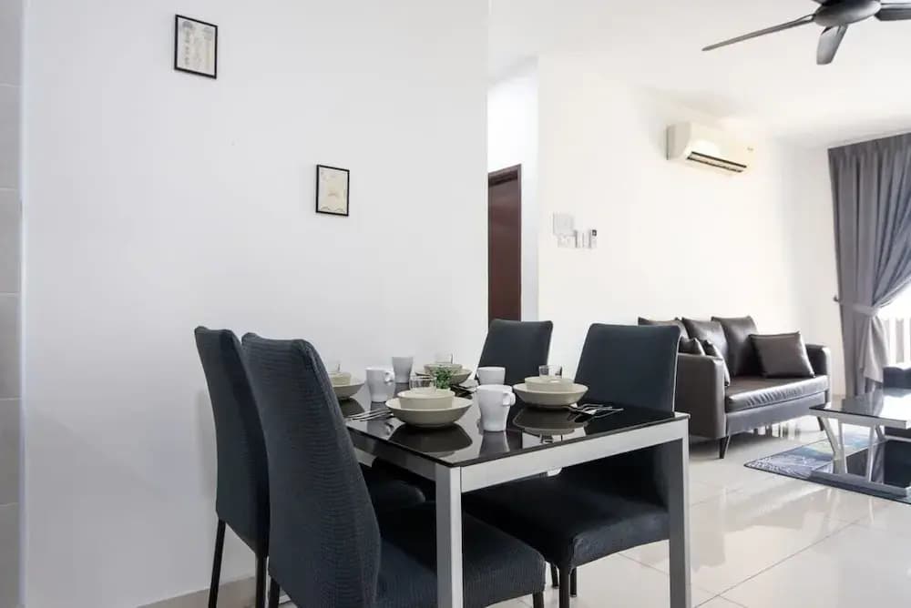 Comfy 3BR Apt @ KSL Daya Near Ikea Tebrau, Parking - photo 21