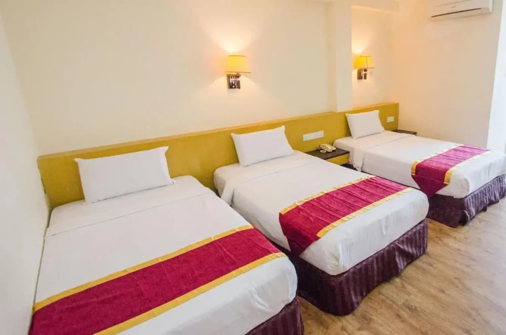 Grand Eastern Hotel - photo 5