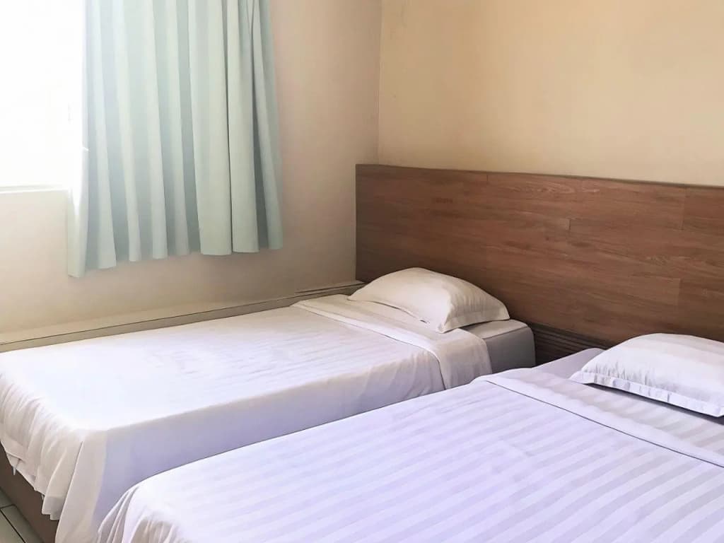 Sri Iskandar Hotel - photo 32