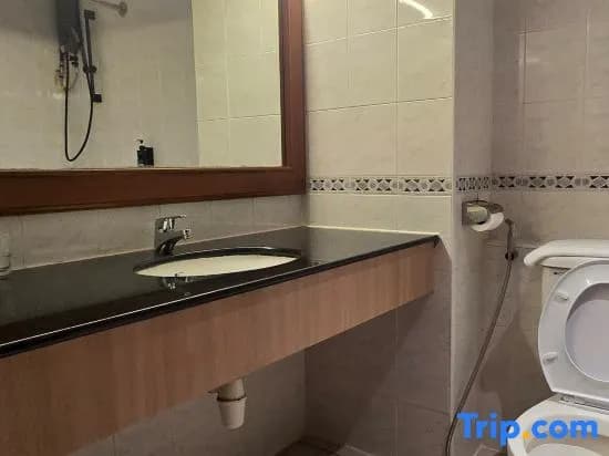 Kingston Hotel 28 @ Gocos Hotel Klang - photo 2