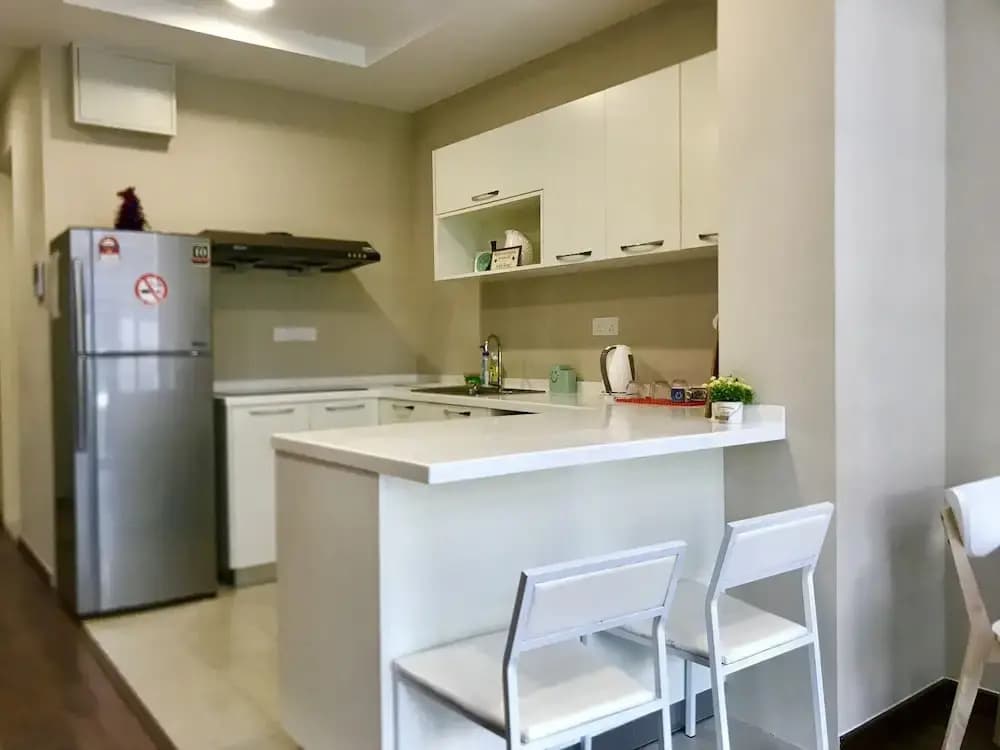 Sunset Seaview Vacation Condos @ R'viera SOHO - photo 21