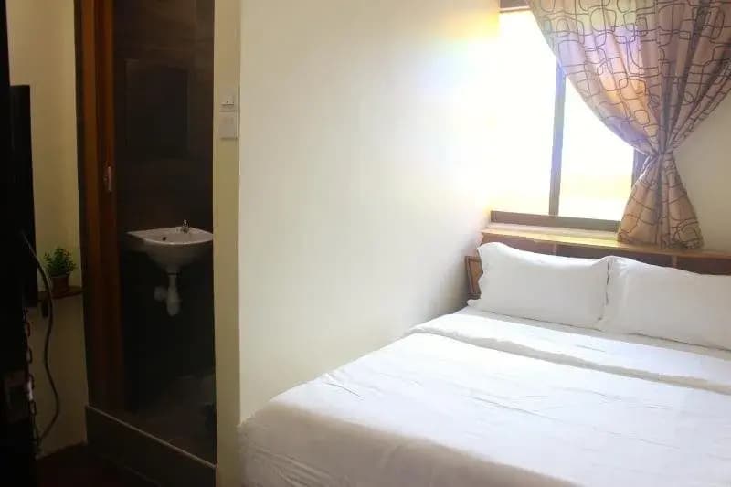 Campbell Antique Hotel & Cafe - photo 1
