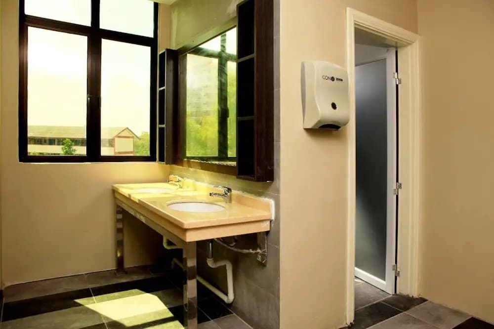 MP Hostel - photo 8