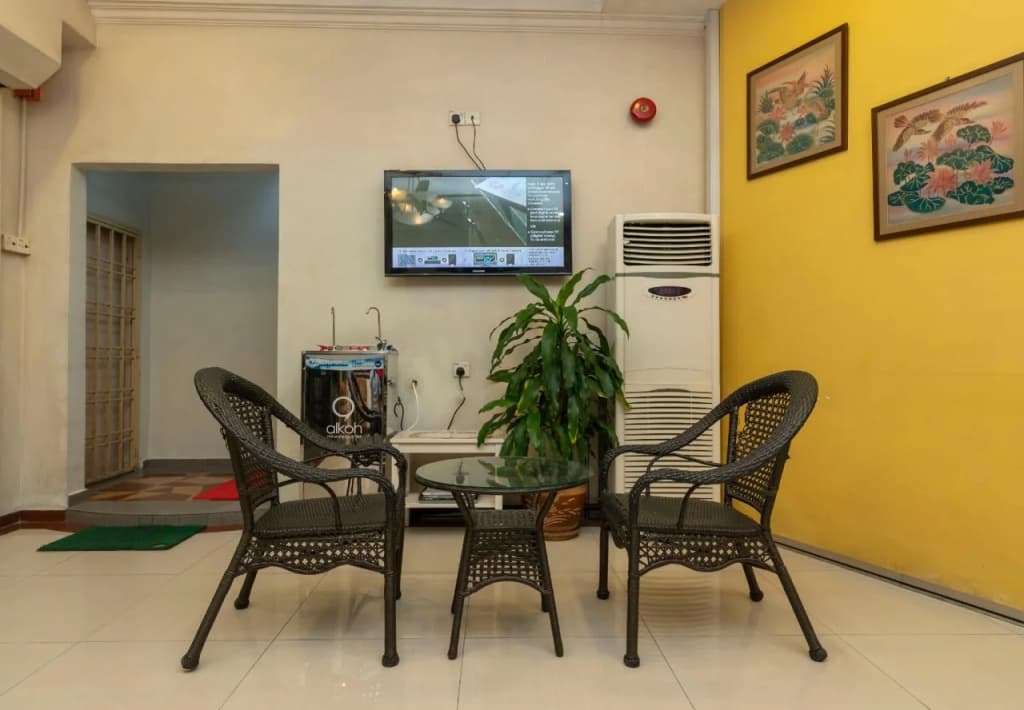 Fully Hotel Desa Tebrau - photo 12