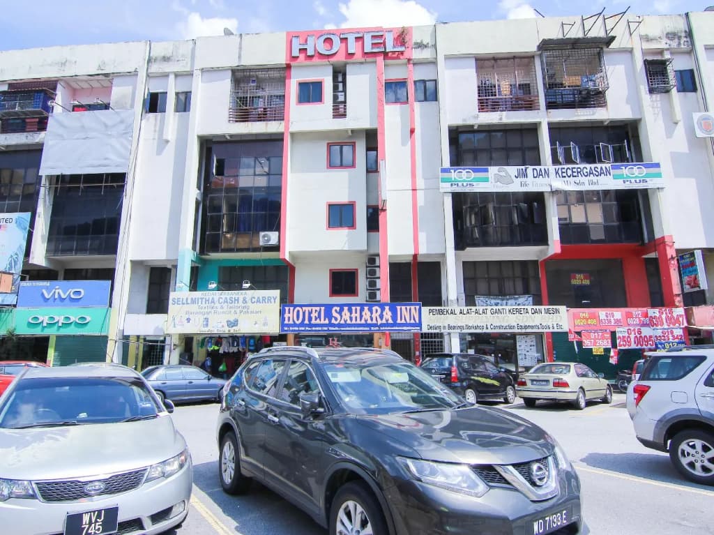 OYO 1002 Hotel Sahara Inn Batu Caves - photo 1