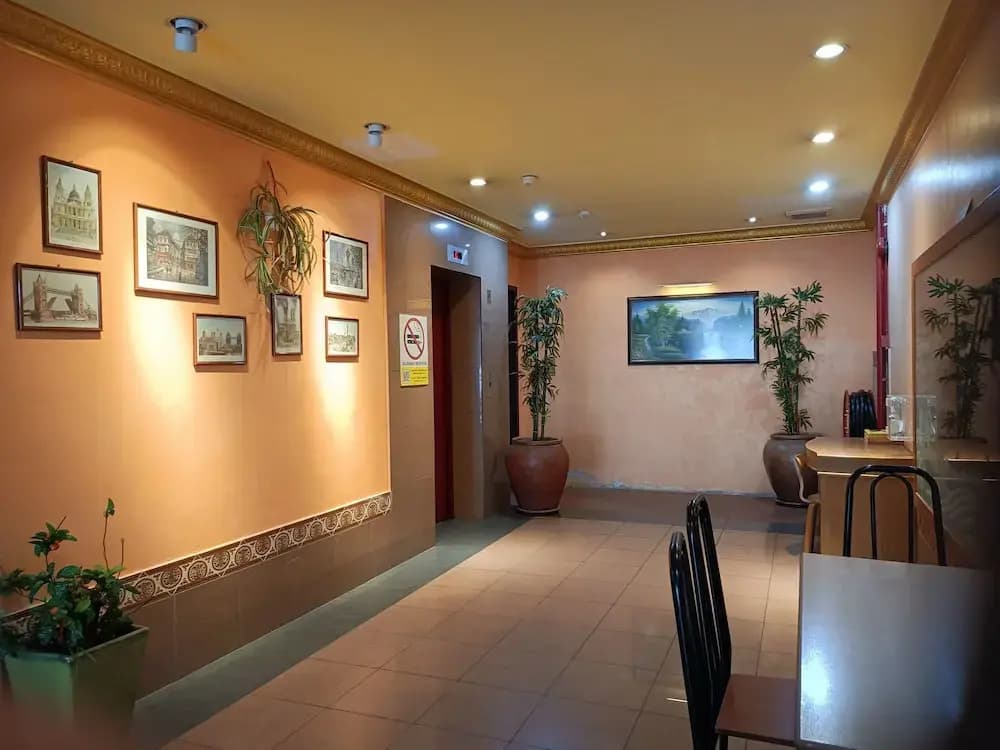 FullyWell Hotel - photo 12