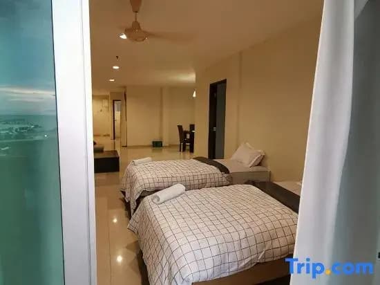 Spacious & Homey Apartment at Marina Island by JoMy Homestay - photo 8