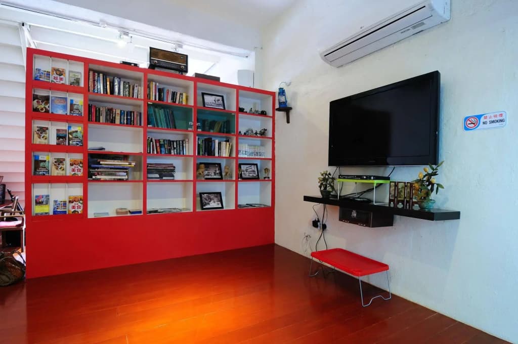 Red Inn Court - Hostel - photo 8