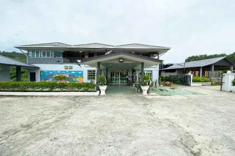 OYO 90230 Dh Residence - photo 14