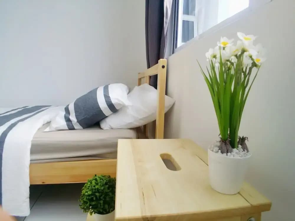 Teiw Family Homestay at Skypod Residence Puchong - photo 4