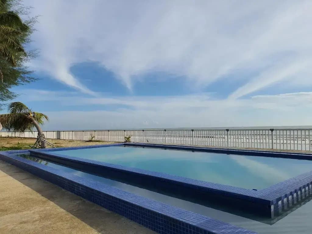 ALA Beach Lodge - Ketapang Homestay - photo 5