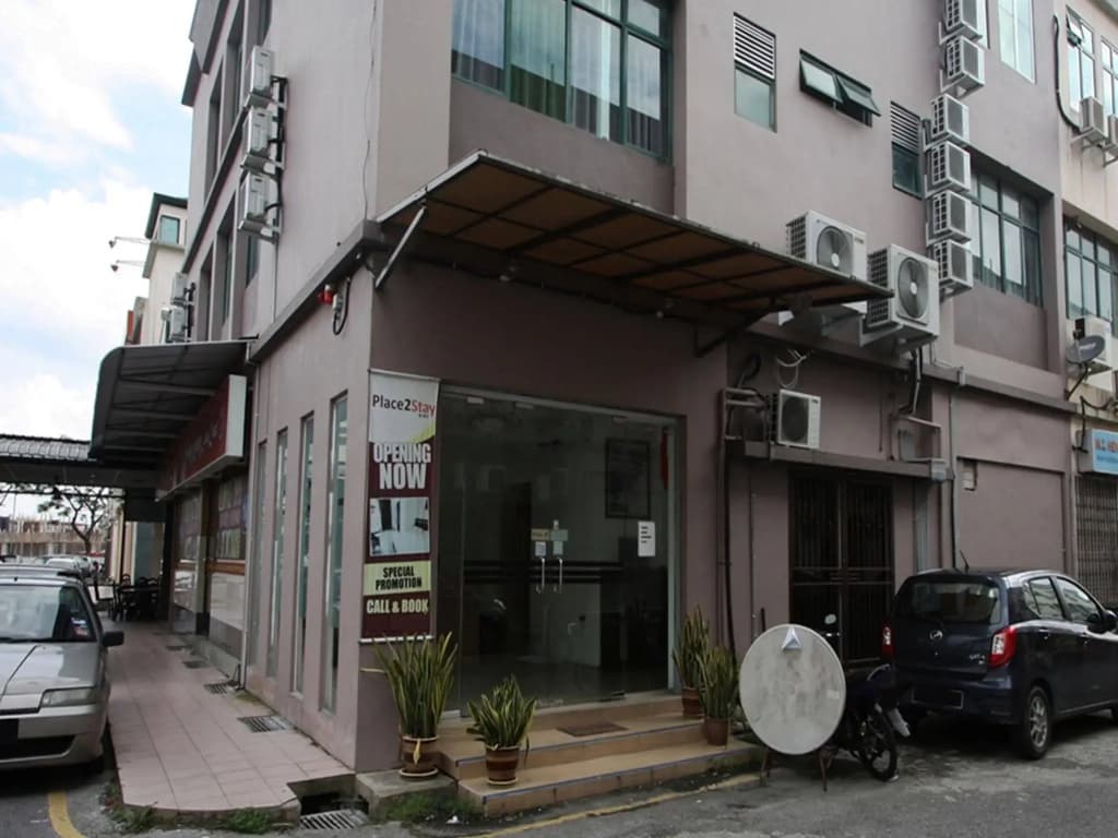 Place2Stay - Airport - photo 1