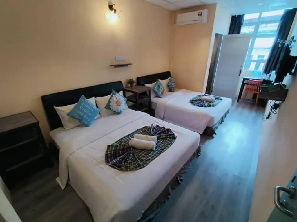 Loft Pals Urbanstay Lodge; Kapit - photo 2
