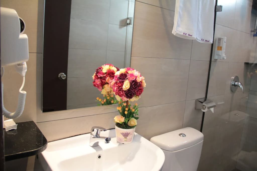 KL Hotel - photo 9