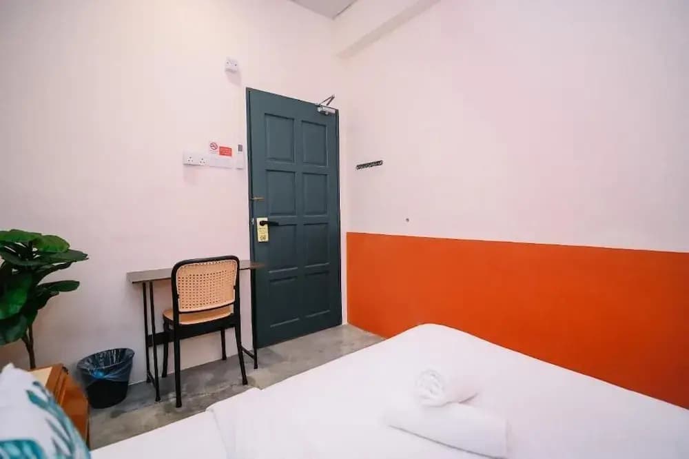 Swing & Pillows @ 75 Chulia St, Georgetown Penang - photo 10