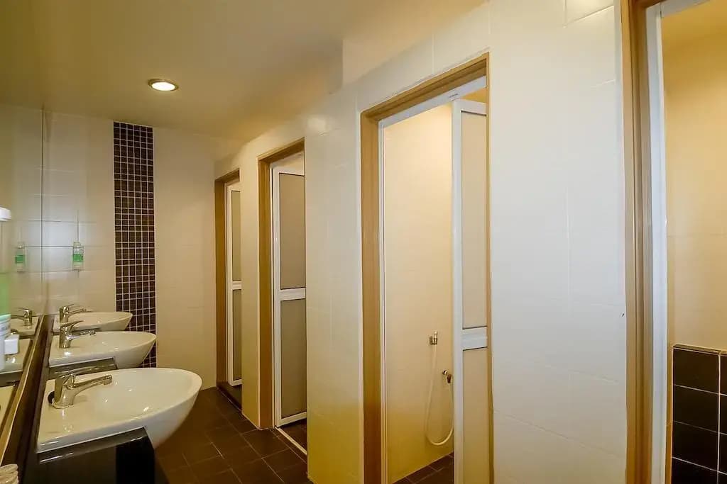 Victoria Inn - photo 9