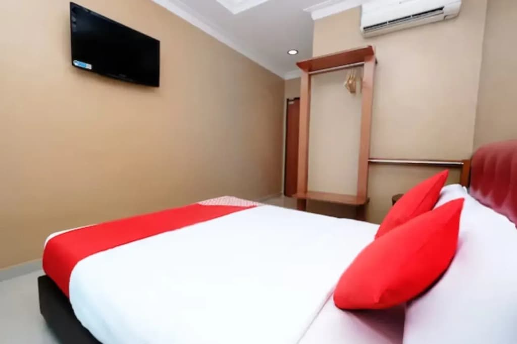 Swing & Pillows @ Ayuni Hotel, Bangi Selangor - photo 7