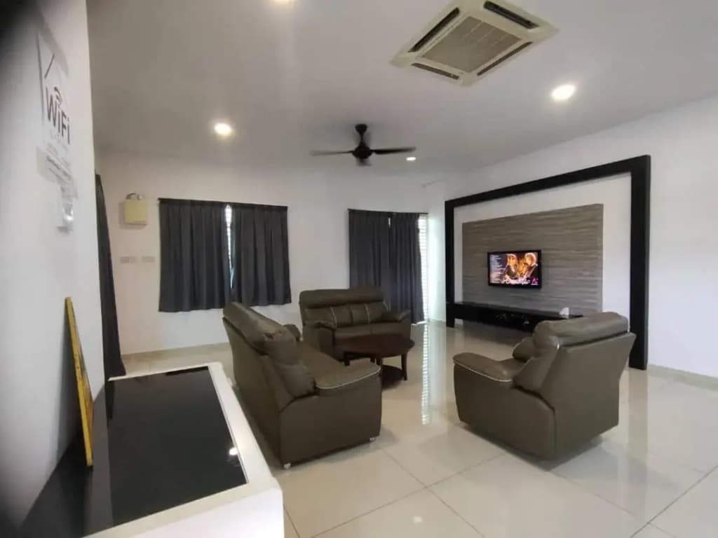 SWEET DREAM HOME 20PAX 3-Storey 5R5B SITIAWAN - photo 17