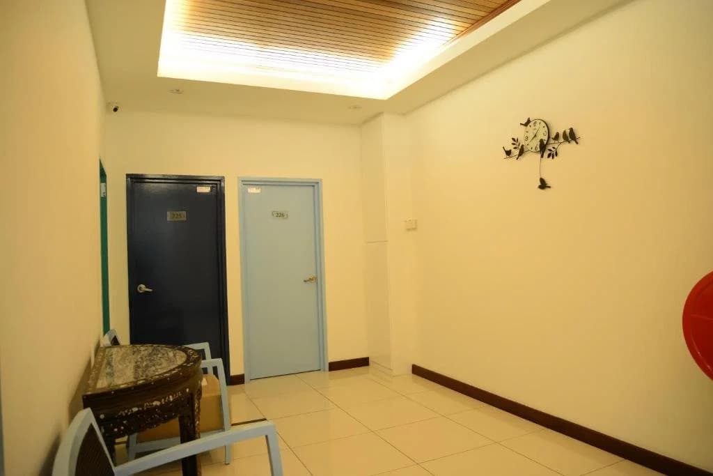 Marina Oriental Hotel - photo 8