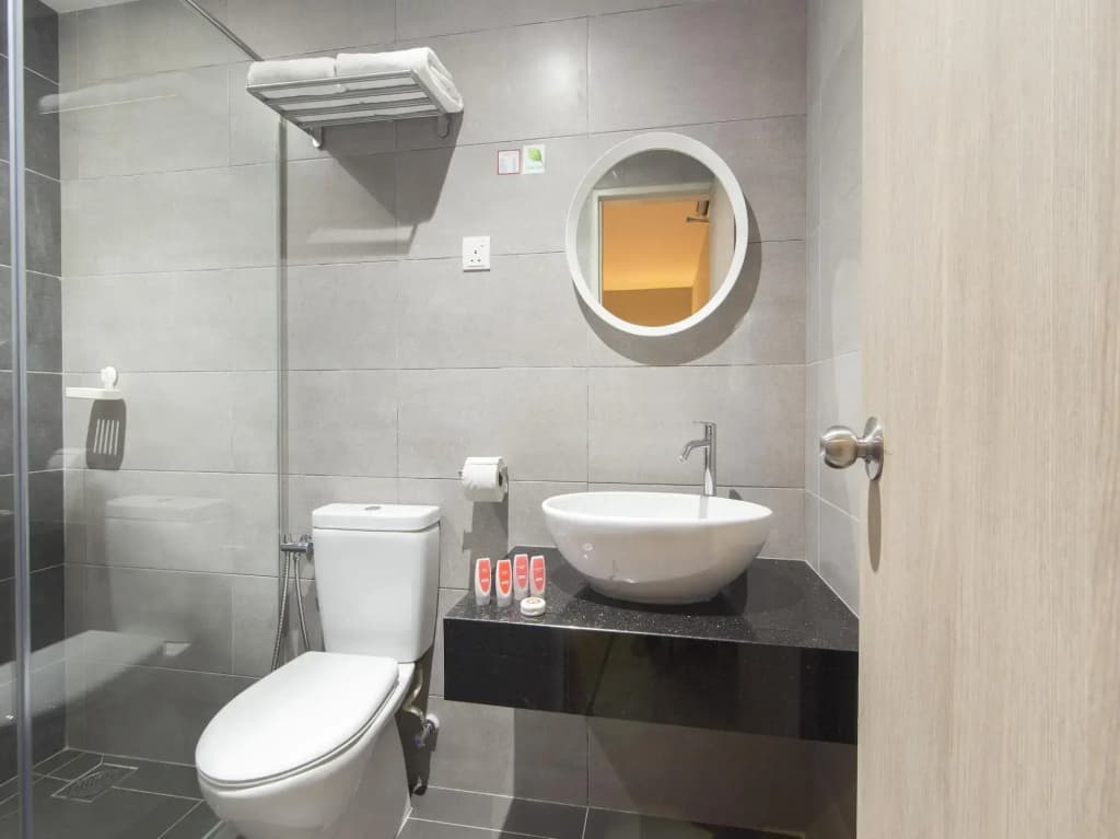 Super Oyo 1191 Yootel Boutique Hotel - photo 31