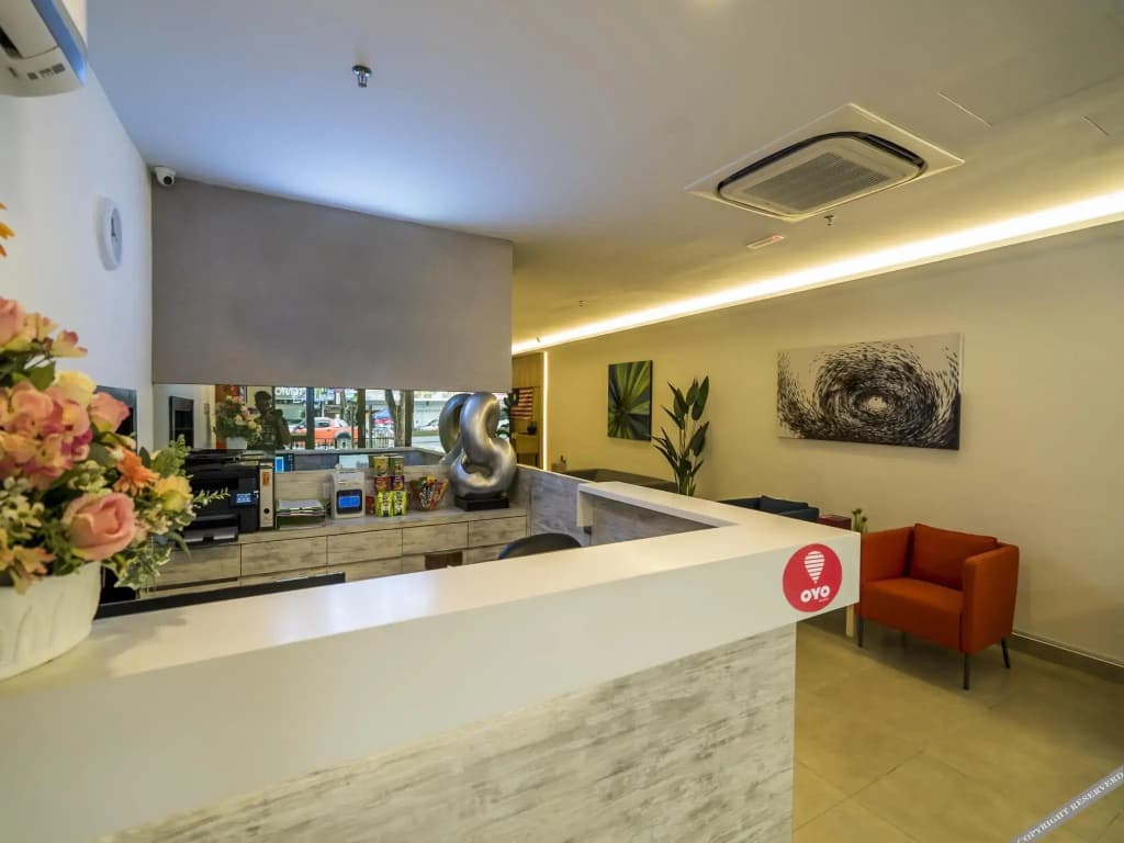 City Edge Hotel - photo 1