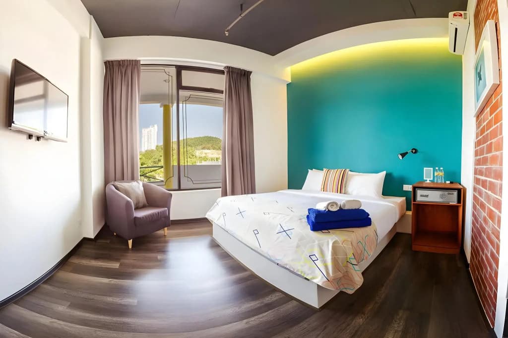 Roomies Suites - photo 17