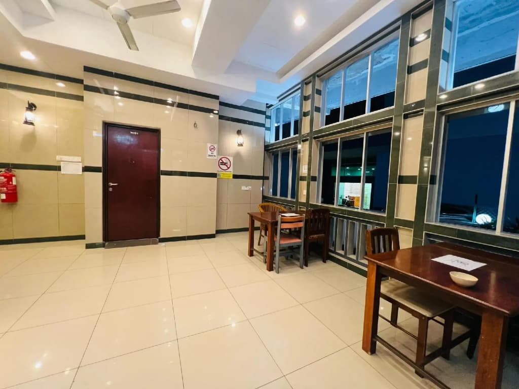Burmahtel - Hotel - photo 16