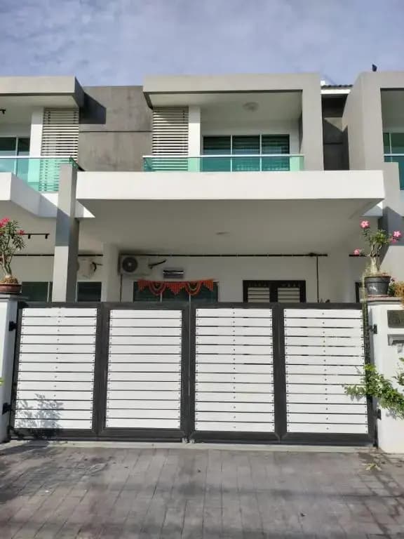 Family Holiday Home - main photo