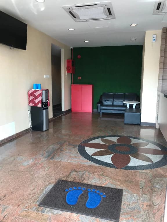 Victory Hotel - photo 10