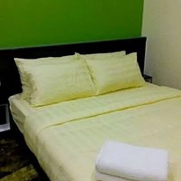 Ilyasa Hotel - photo 2