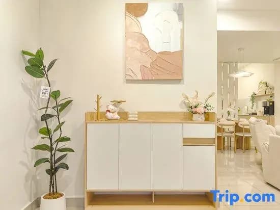Karaoke，Dreamy Creamy 4BR Retreat 12 min to Desaru - photo 1