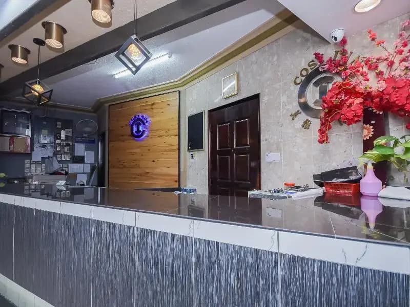 Cosy Inn by OYO Rooms - photo 2