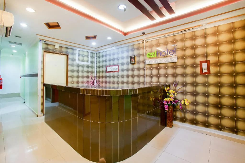 OYO 89407 EZI Hotel - photo 2