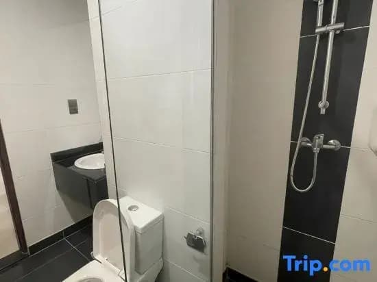 51 Second Home Imperial Suites Apartments - photo 1