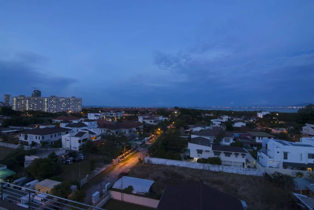 Golden View Serviced Apartment - photo 16