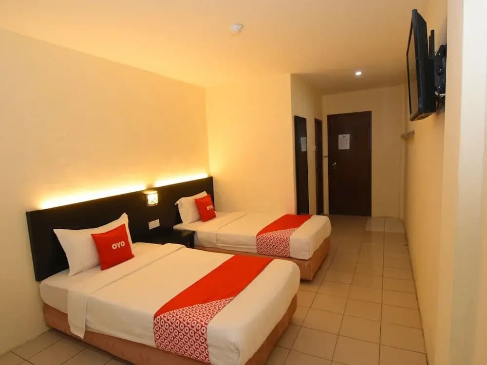 OYO 89627 Hotel Sarina - photo 4